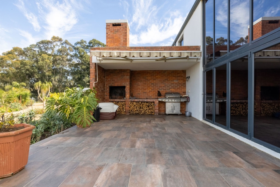 6 Bedroom Property for Sale in Stellenbosch Farms Western Cape
